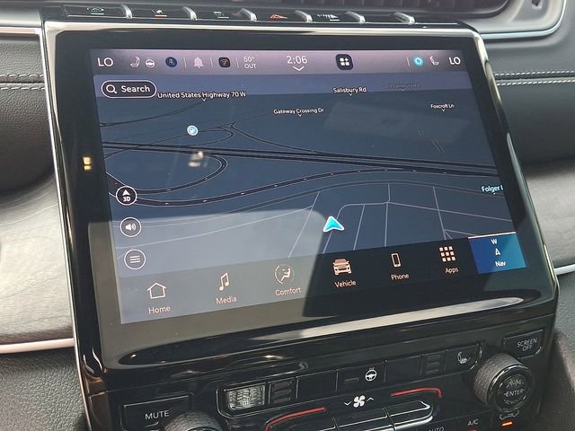 Used 2025 Jeep Grand Cherokee L Limited w/ Black Appearance Package image 15