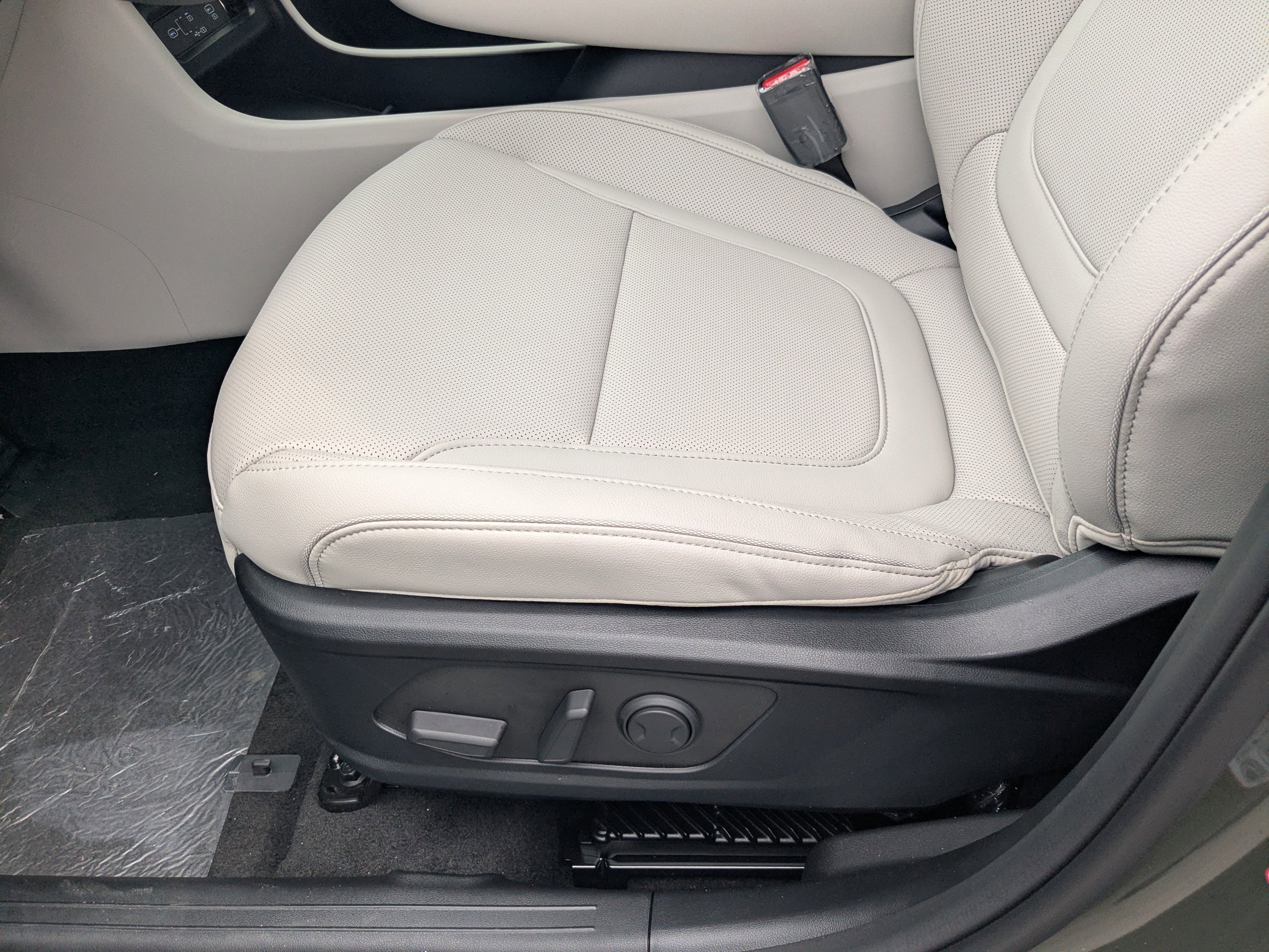 New 2026 Hyundai Tucson Limited FWD image 25