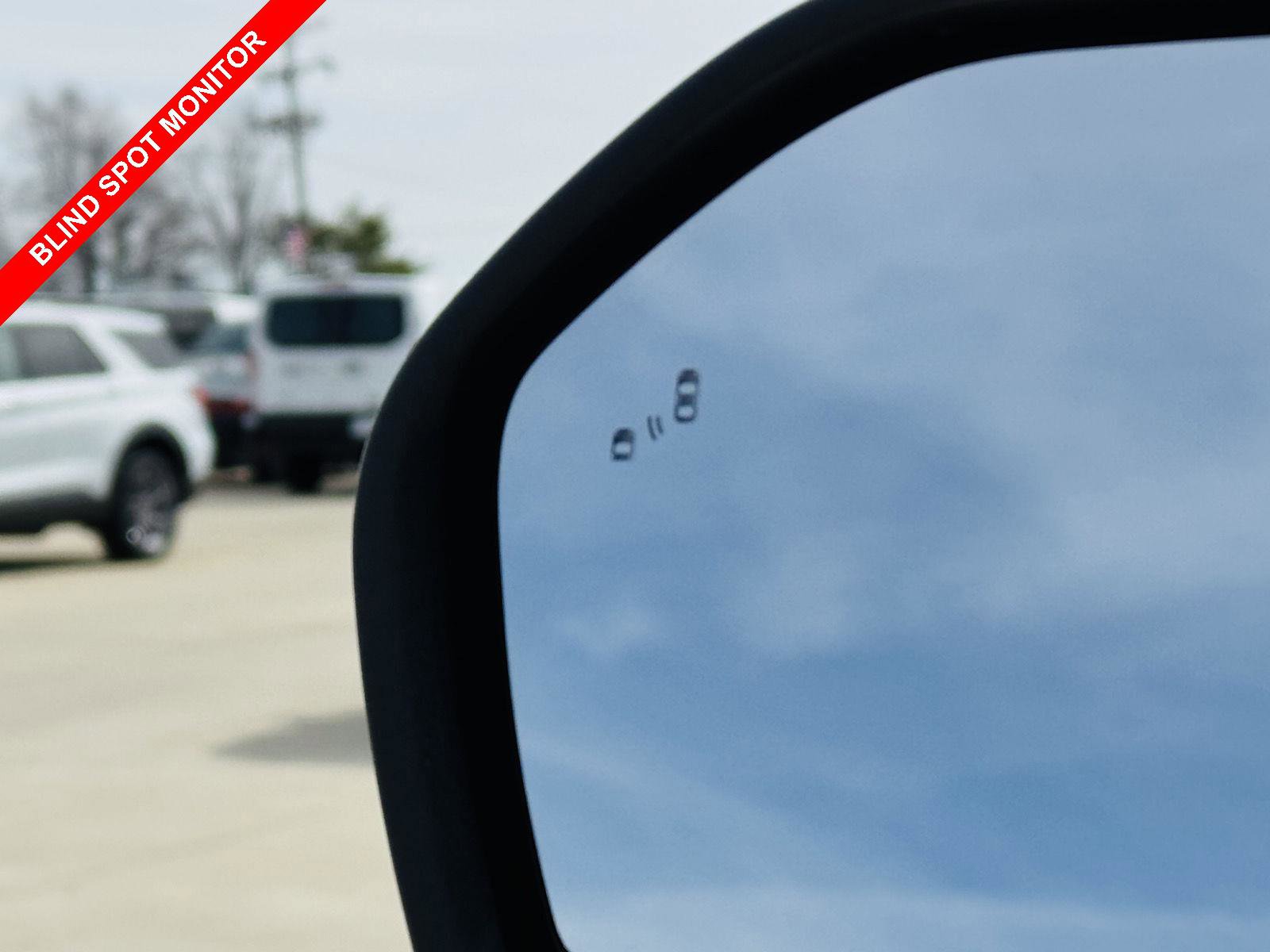 Used 2023 Ford Explorer XLT w/ Equipment Group 202A AWD/4WD image 12