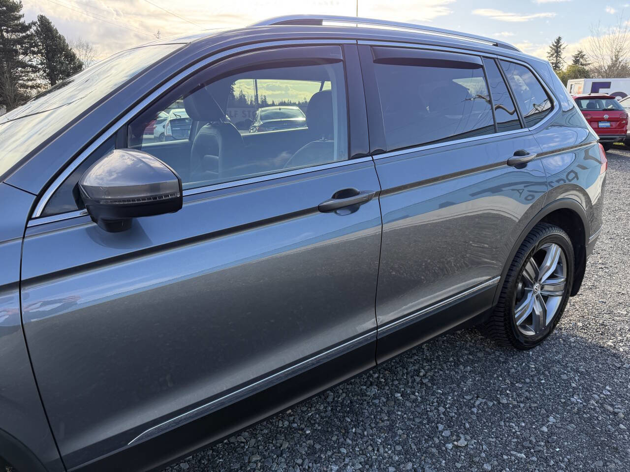 Used 2019 Volkswagen Tiguan SEL Premium w/ 3rd Row Seat Package image 12