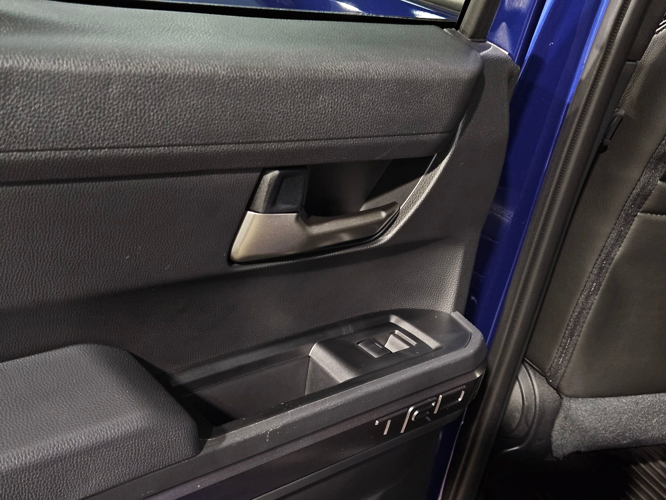 Used 2024 Toyota Tacoma TRD Sport image 34