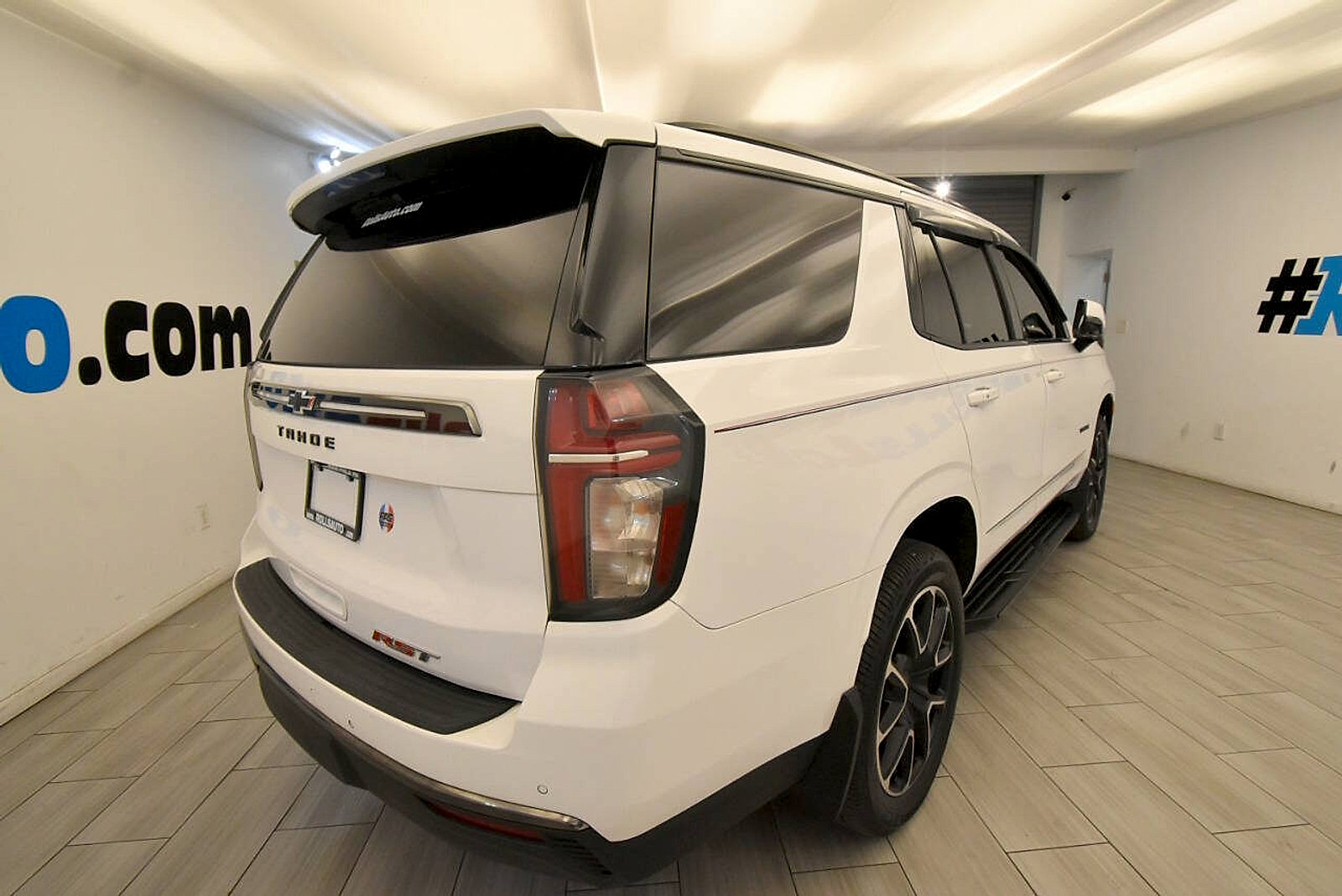 Used 2022 Chevrolet Tahoe RST w/ Luxury Package AWD/4WD image 5