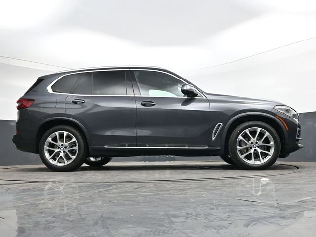 Used 2021 BMW X5 xDrive40i w/ Premium Package 2 image 29