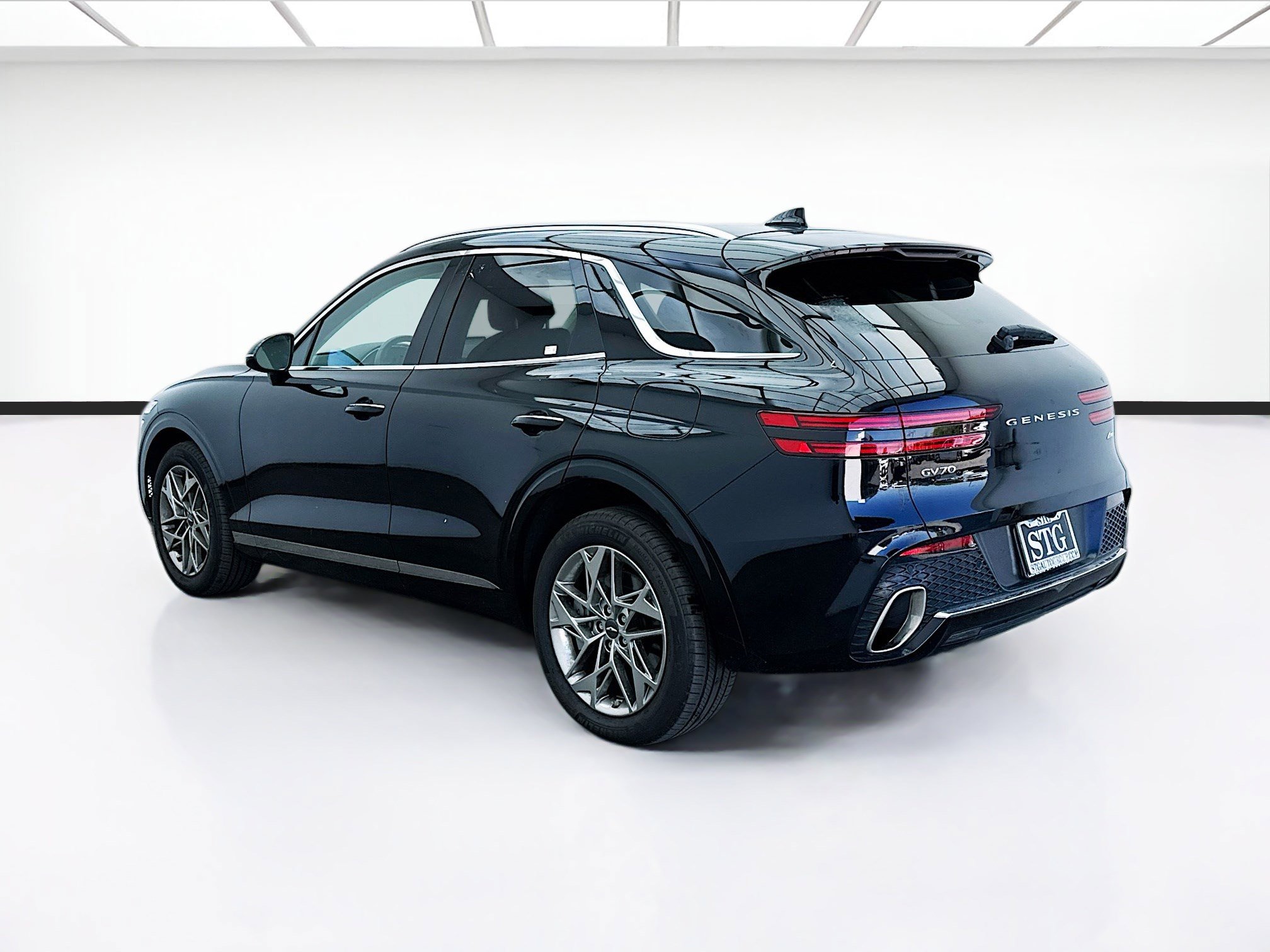 Used 2024 Genesis GV70 2.5T w/ Select Package image 6