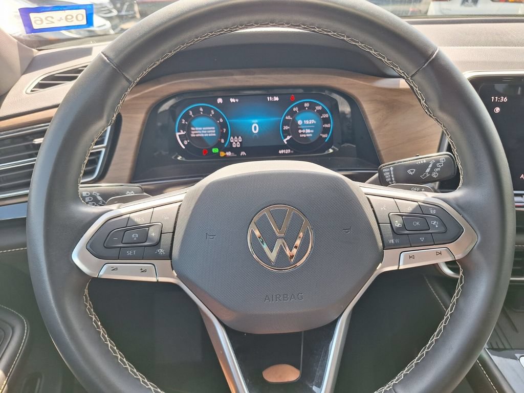 Used 2025 Volkswagen Atlas SE FWD image 16