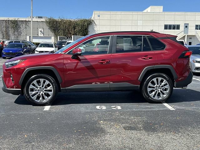 Used 2023 Toyota RAV4 XLE Premium image 6