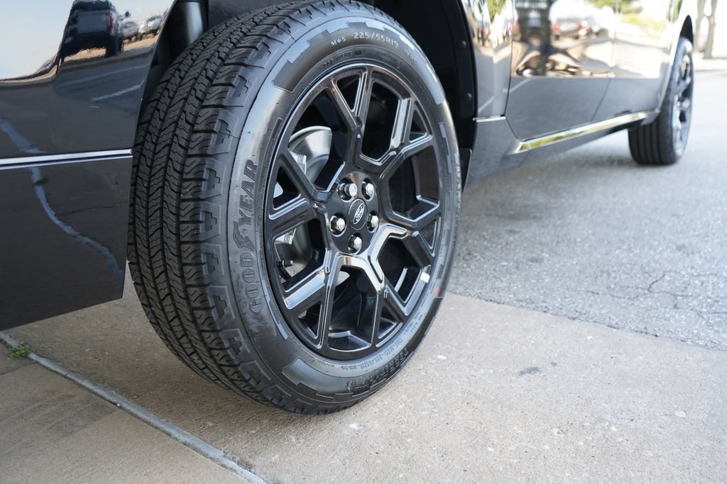 New 2026 Ford Maverick Lobo AWD/4WD image 8