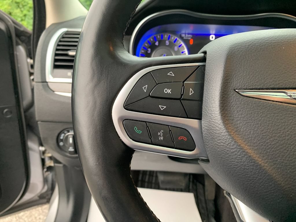 Used 2017 Chrysler 300 C AWD/4WD image 28
