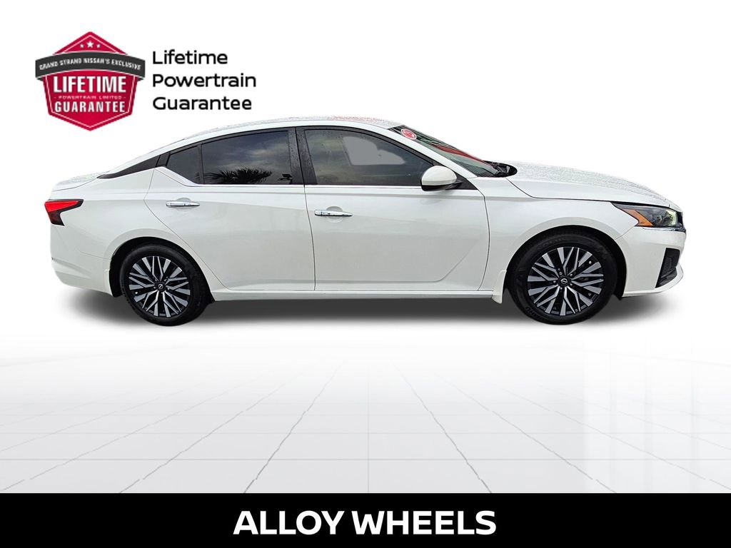 Used 2023 Nissan Altima 2.5 SV image 7