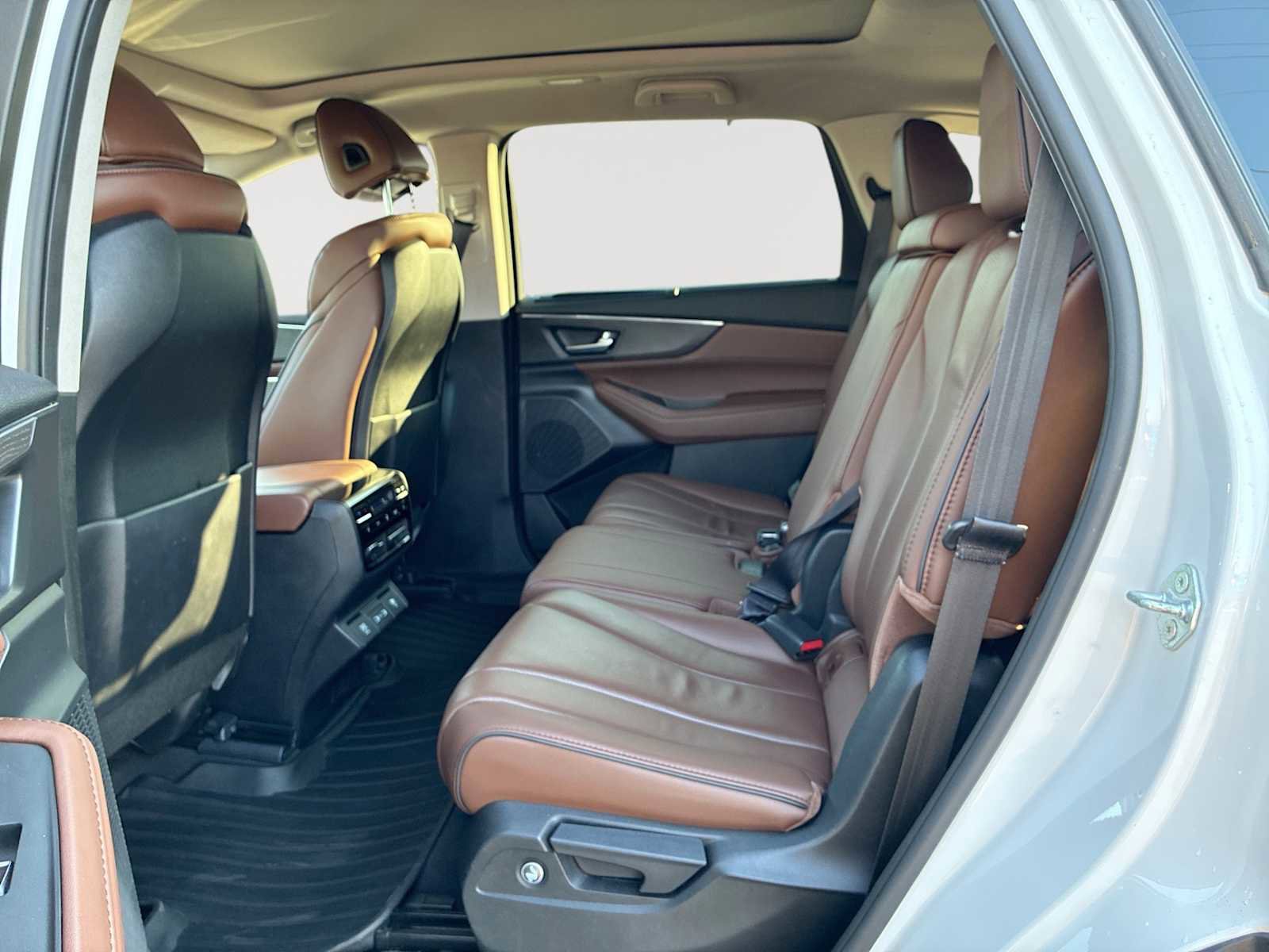 Used 2023 Acura MDX SH-AWD w/ Advance Package image 26