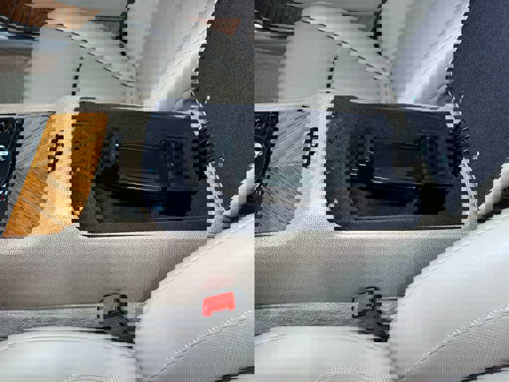 Used 2014 Rolls-Royce Wraith image 27