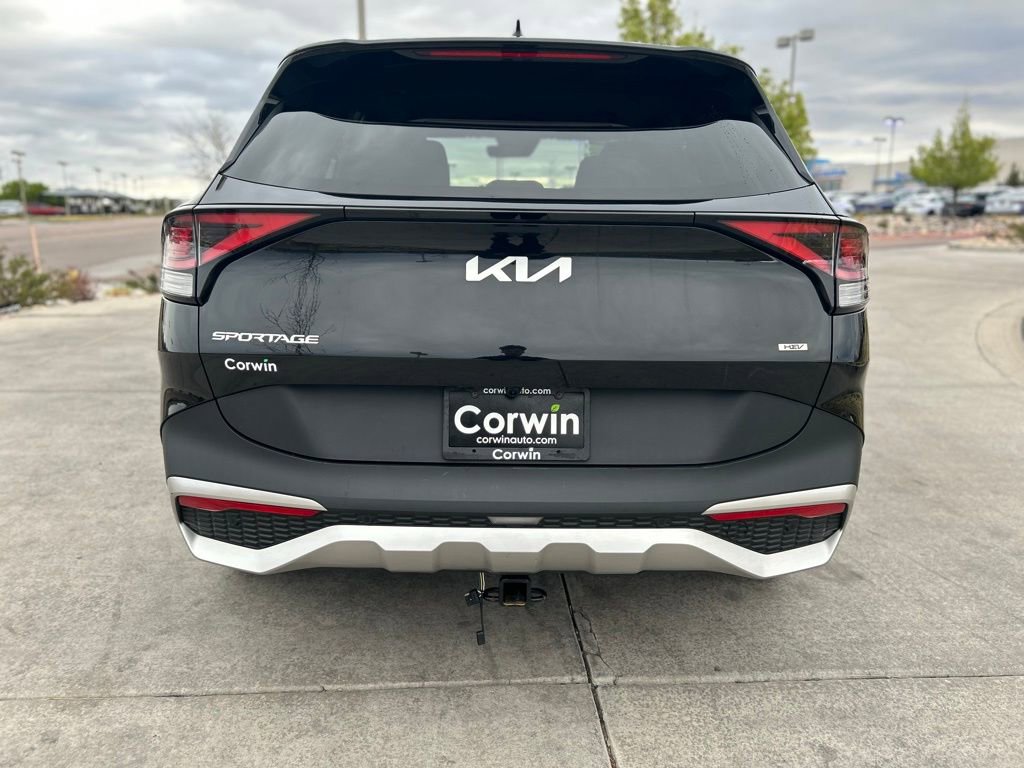 Used 2023 Kia Sportage LX image 7