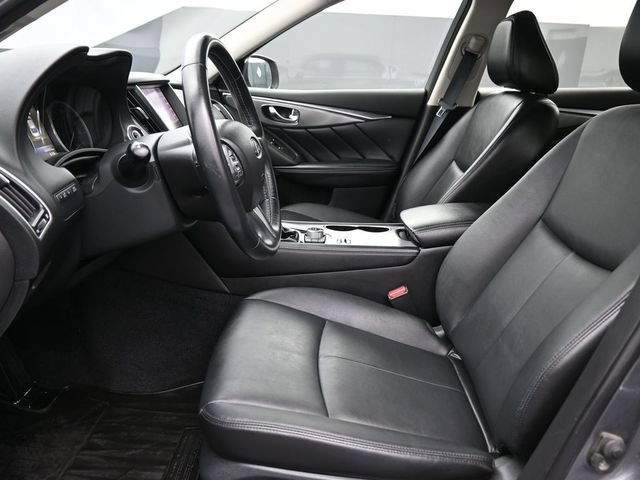 Used 2017 INFINITI Q50 Signature Edition w/ All Weather Package (L93) AWD/4WD image 10