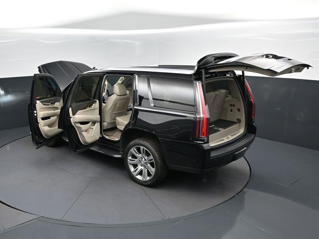 Used 2019 Cadillac Escalade Premium Luxury AWD/4WD image 2