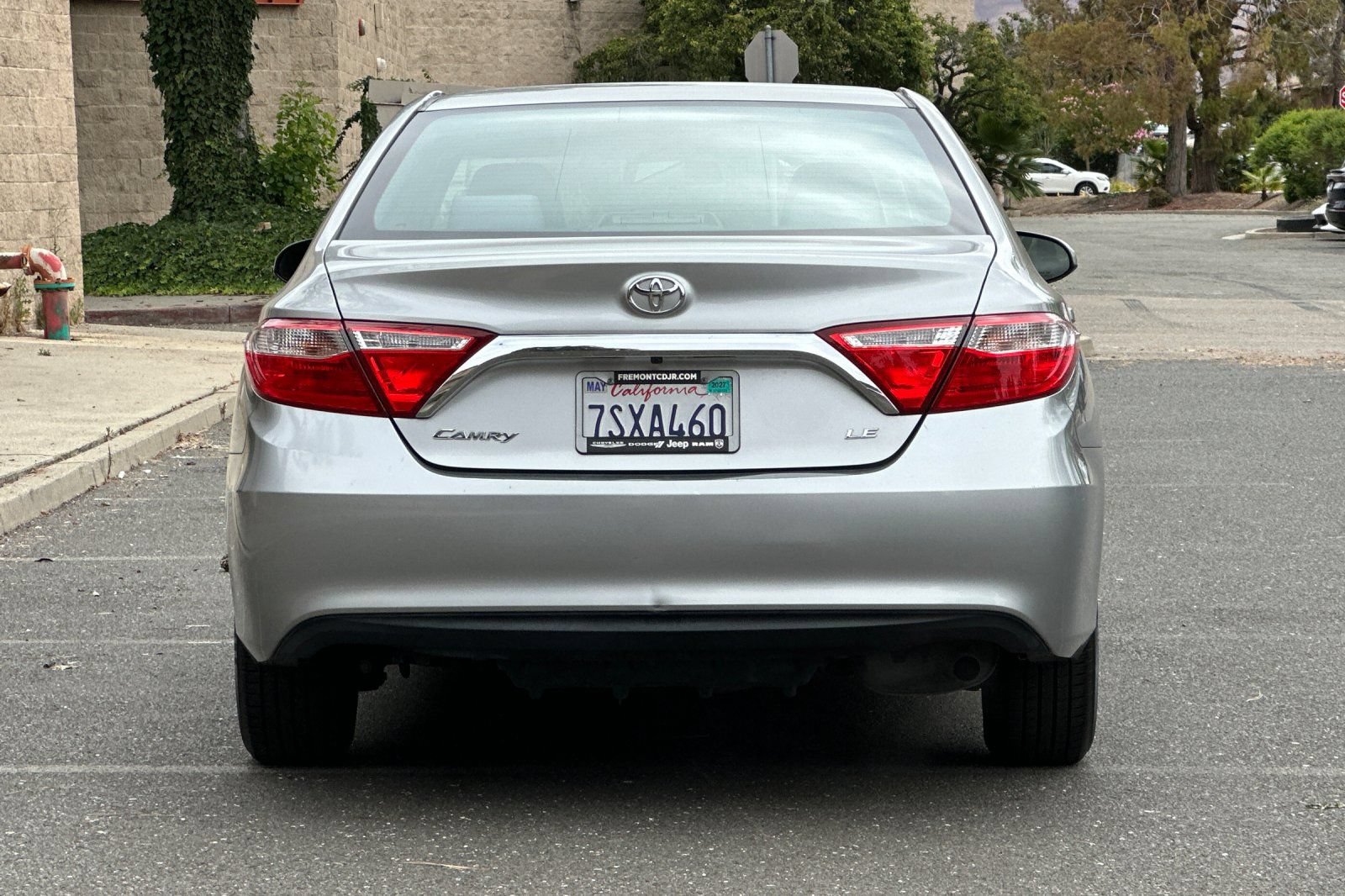 Used 2016 Toyota Camry LE FWD image 4