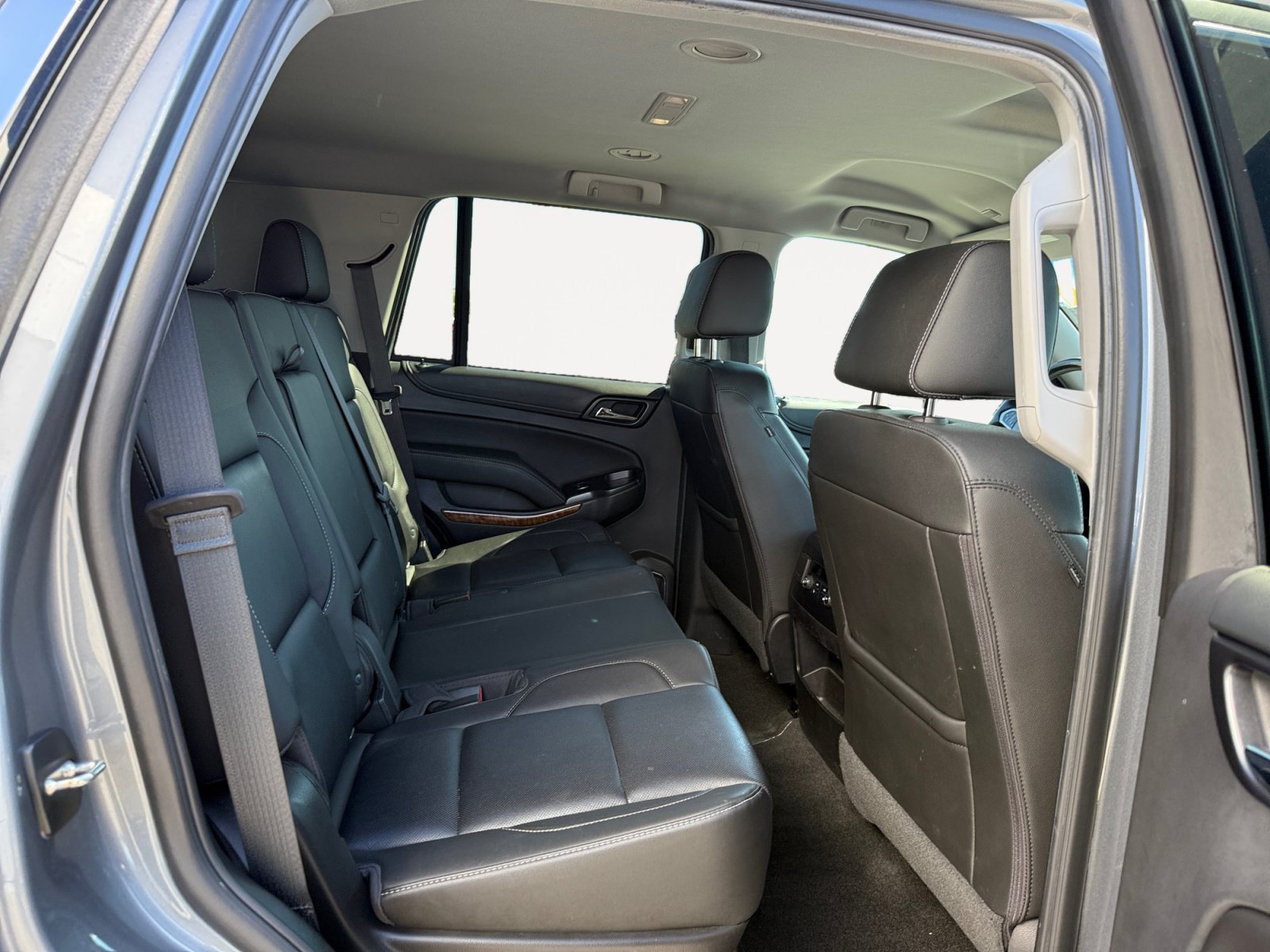 Used 2018 Chevrolet Tahoe Premier AWD/4WD image 18
