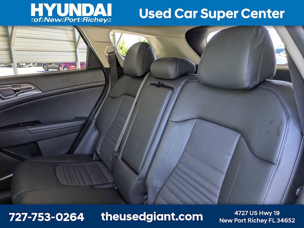 Used 2023 Kia Sportage SX image 16