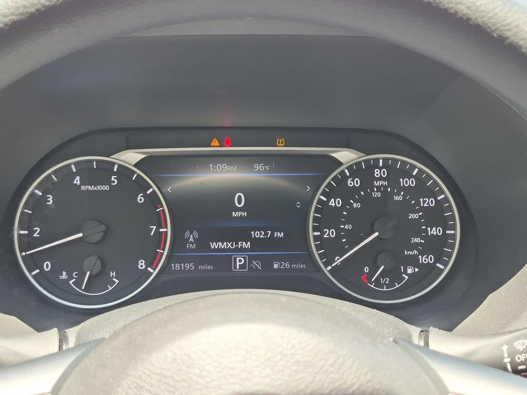 Used 2025 Nissan Sentra SV FWD image 16