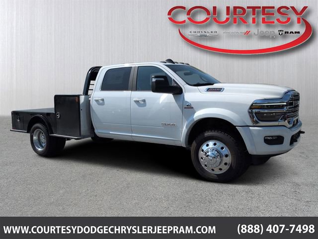 New 2026 RAM 4500 4x4 Crew Cab DRW w/ Laramie Trim Package image 1