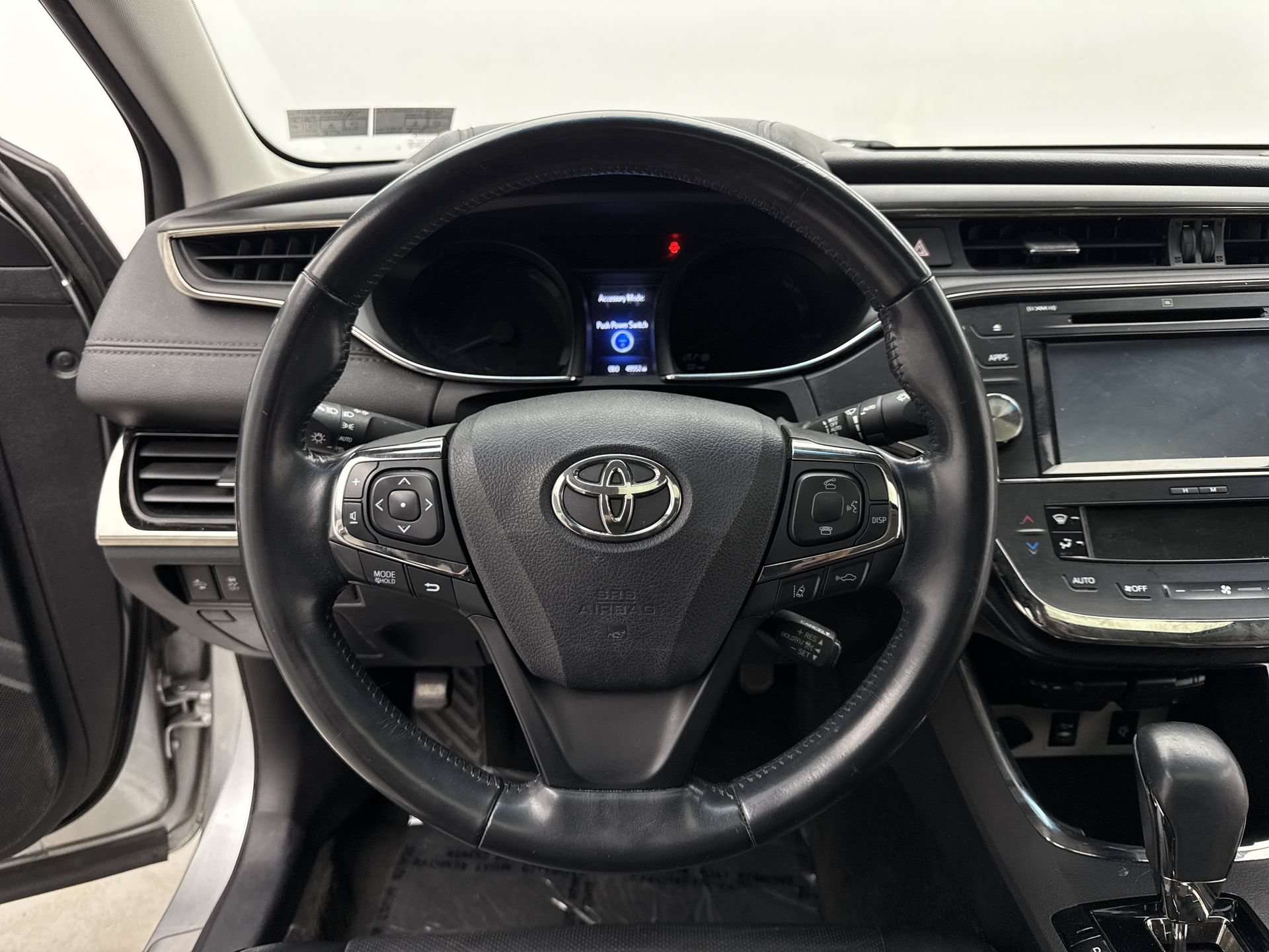 Used 2017 Toyota Avalon Limited w/ All Weather Liner Package FWD image 12