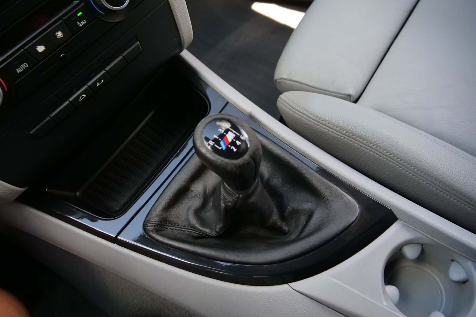 Used 2011 BMW 135i Convertible RWD image 17