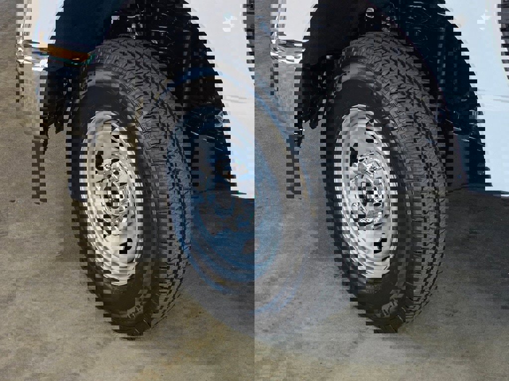 New 2026 Ford F250 XL w/ XL Chrome Package image 26