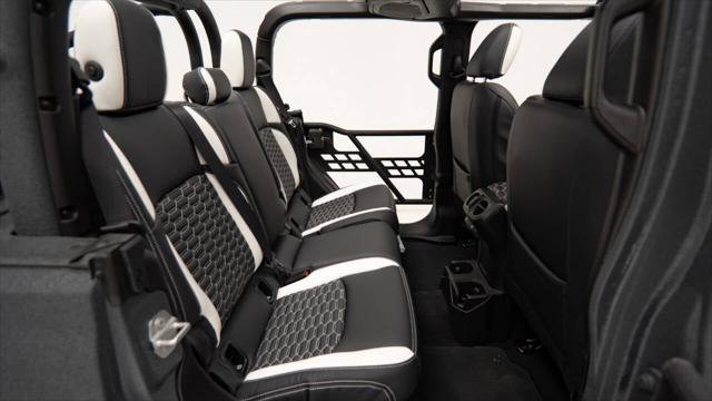 Used 2025 Jeep Gladiator Sport image 35