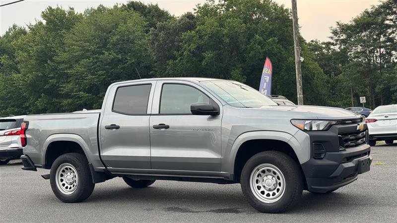 Used 2023 Chevrolet Colorado W/T RWD image 5
