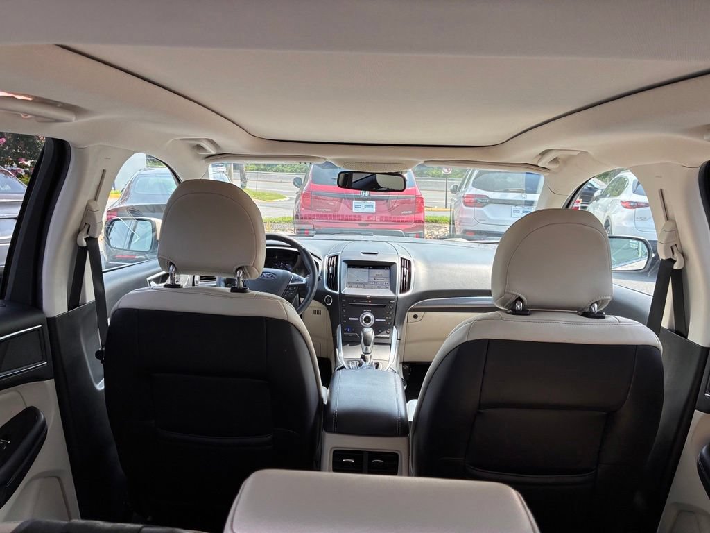 Used 2018 Ford Edge Titanium w/ Equipment Group 302A FWD image 13