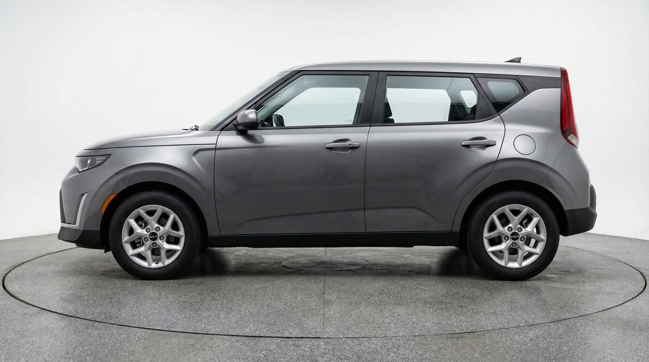 Used 2025 Kia Soul LX w/ LX Technology Package image 5