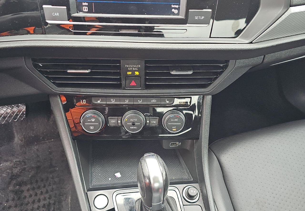 Used 2019 Volkswagen Jetta SE FWD image 14