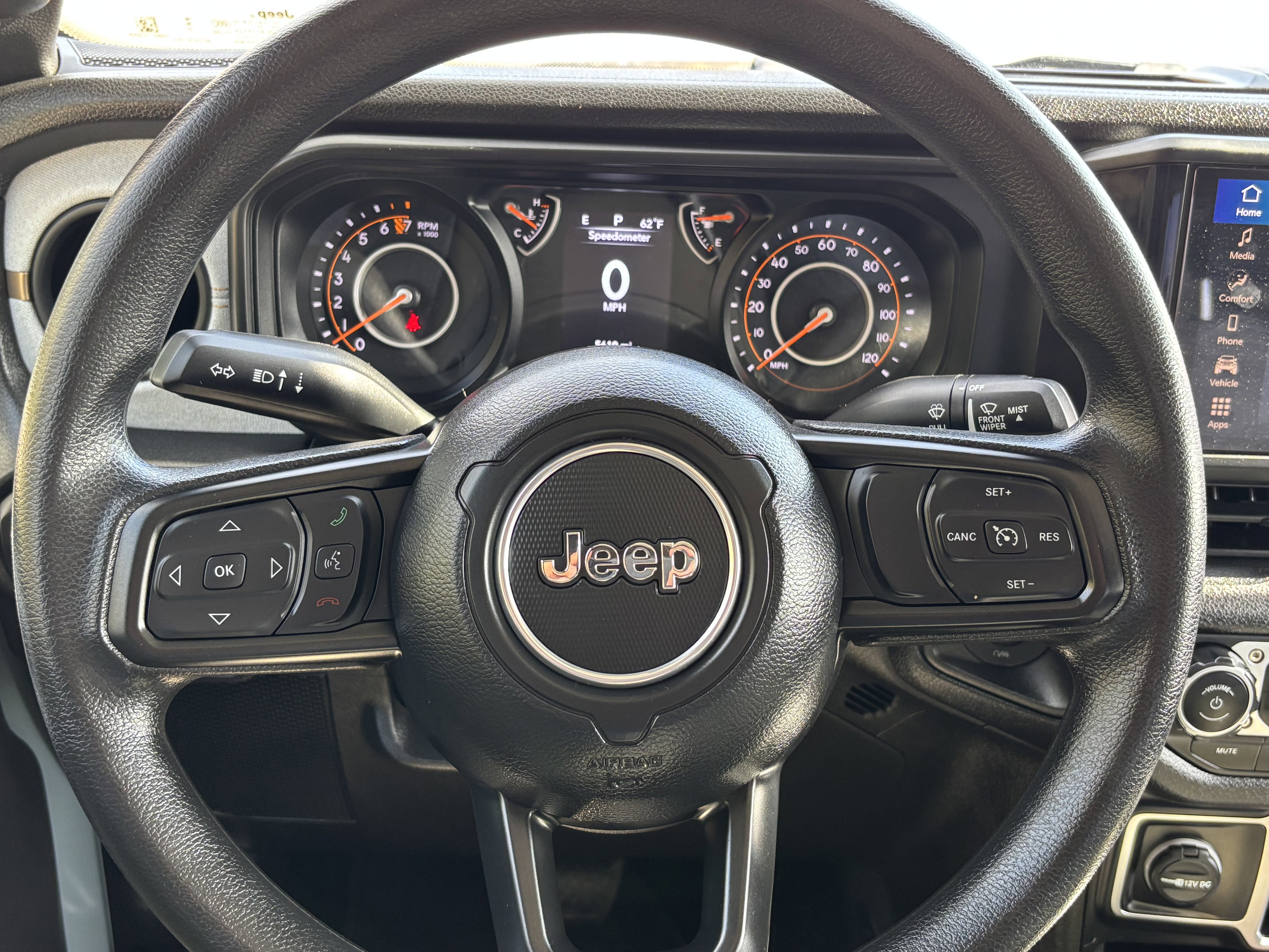 Used 2025 Jeep Gladiator Sport image 17