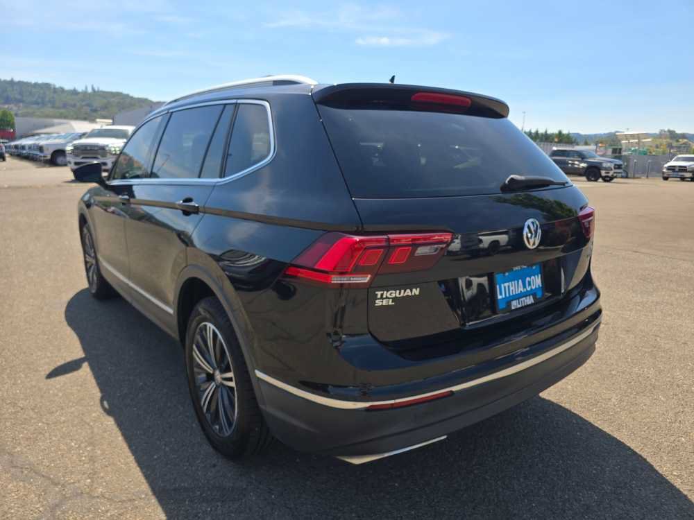 Used 2018 Volkswagen Tiguan SEL AWD/4WD image 3