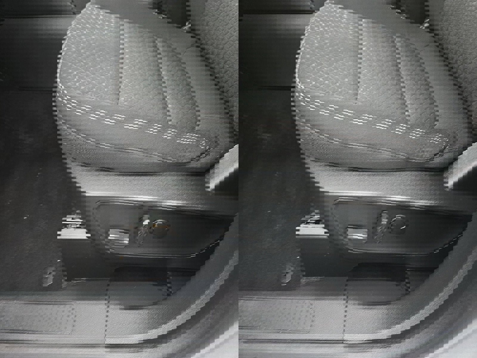 Used 2023 Ford Escape Active image 12