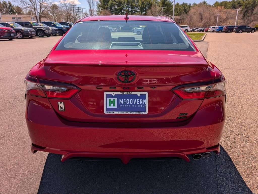 Used 2022 Toyota Camry SE w/ Cold Weather Package AWD/4WD image 4
