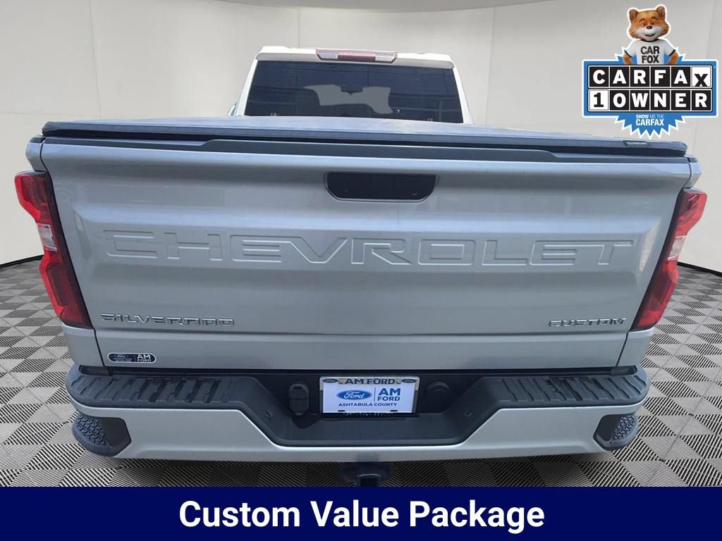 Used 2020 Chevrolet Silverado 1500 Custom w/ Custom Value Package AWD/4WD image 4