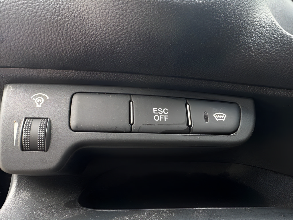 Used 2008 Kia Rondo EX FWD image 22