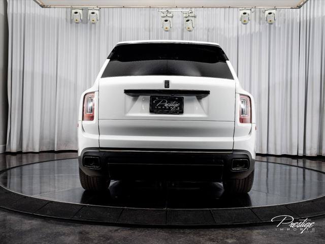 Used 2022 Rolls-Royce Cullinan Black Badge AWD/4WD image 11