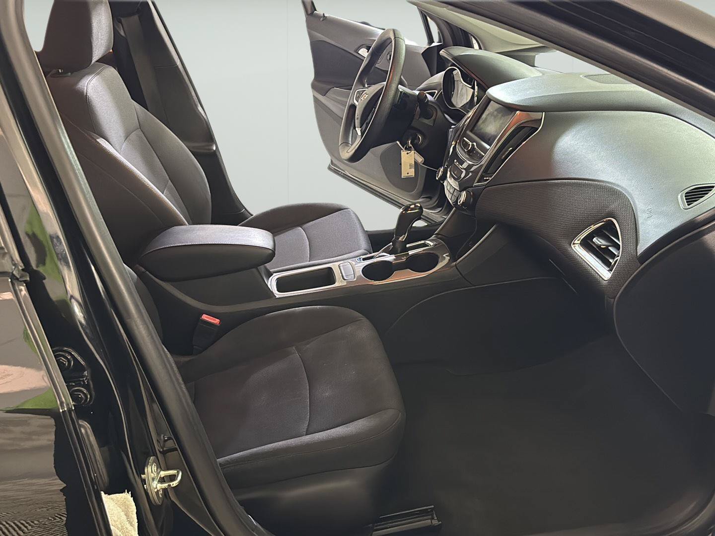 Used 2019 Chevrolet Cruze LS w/ LS Convenience Package FWD image 23