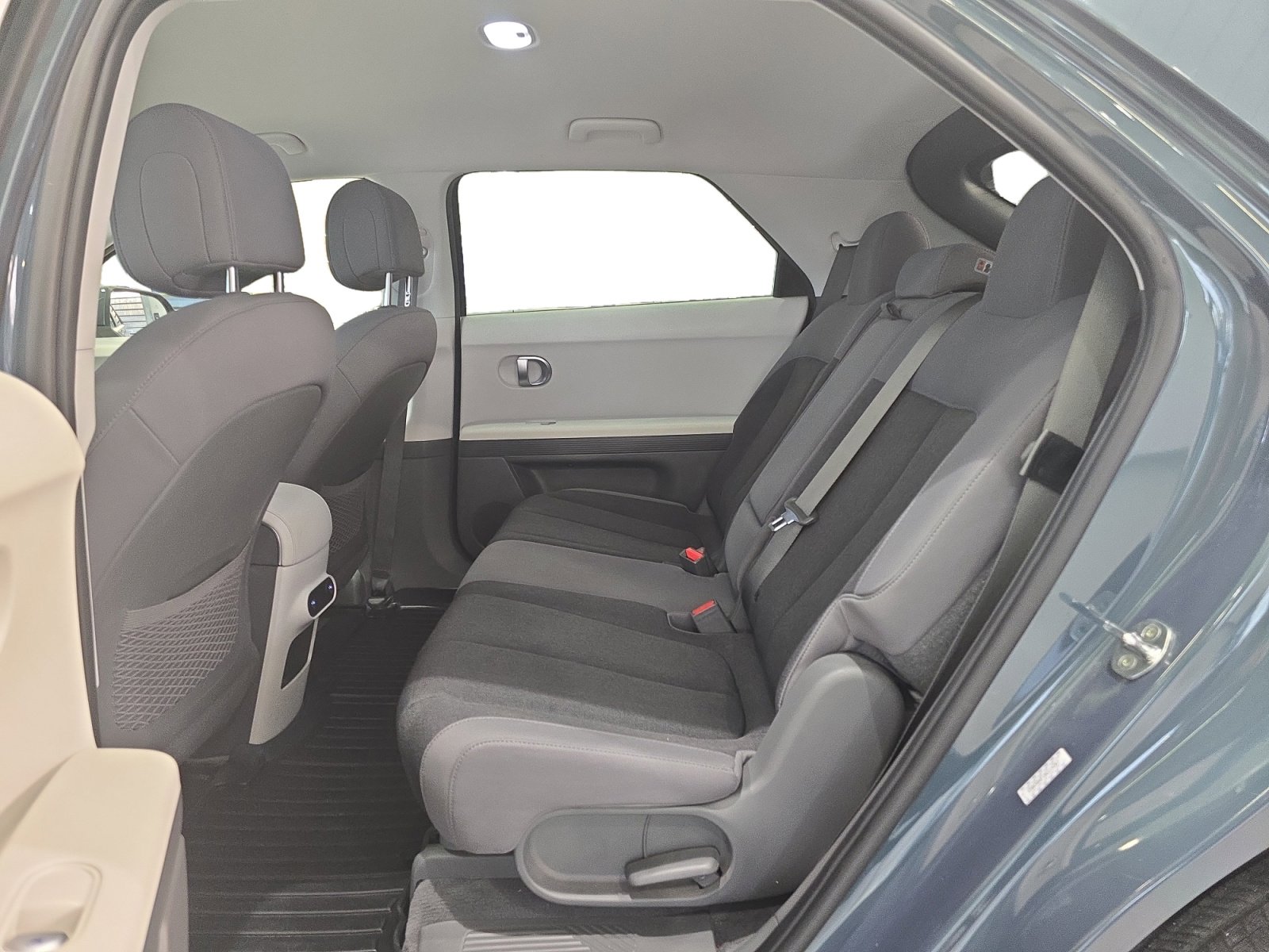 Used 2022 Hyundai Ioniq 5 SE image 5