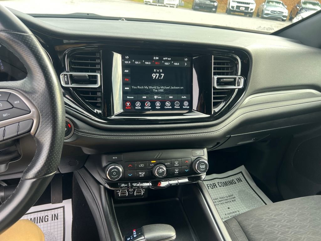 Used 2022 Dodge Durango SXT w/ Blacktop Package image 19