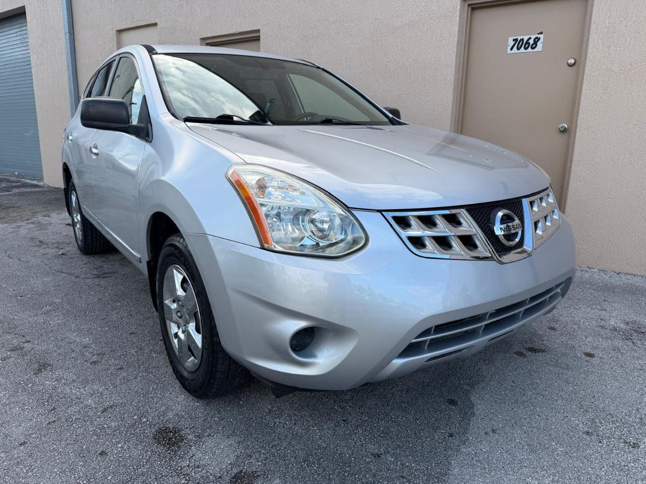 Used 2011 Nissan Rogue S image 9