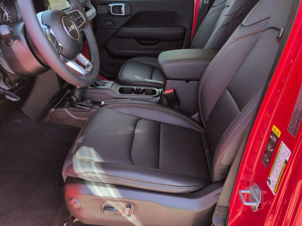 New 2025 Jeep Wrangler Sahara image 15