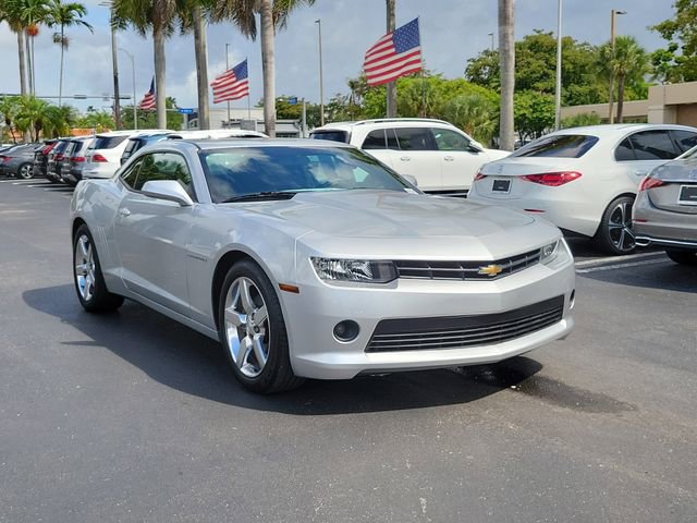 Used 2015 Chevrolet Camaro LT w/ 1LT Preferred Package RWD image 3