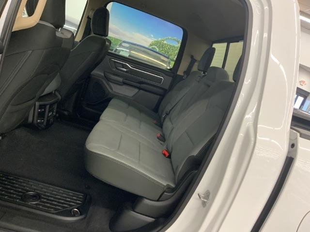 Used 2019 RAM 1500 Big Horn AWD/4WD image 12