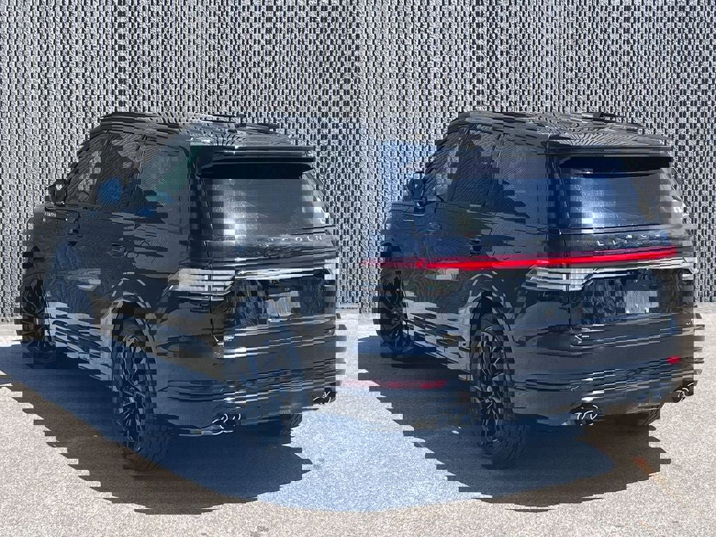 Used 2023 Lincoln Aviator Reserve w/ Jet Package image 5