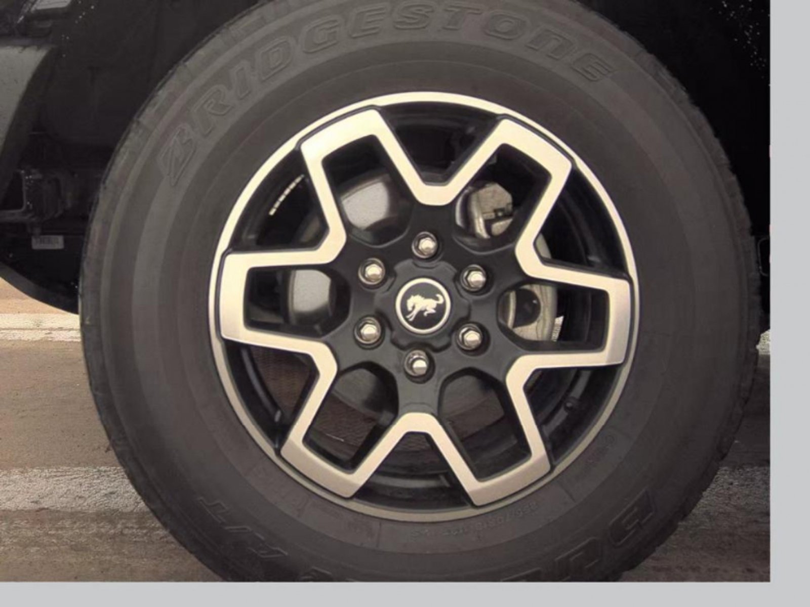 Used 2023 Ford Bronco Outer Banks AWD/4WD image 9