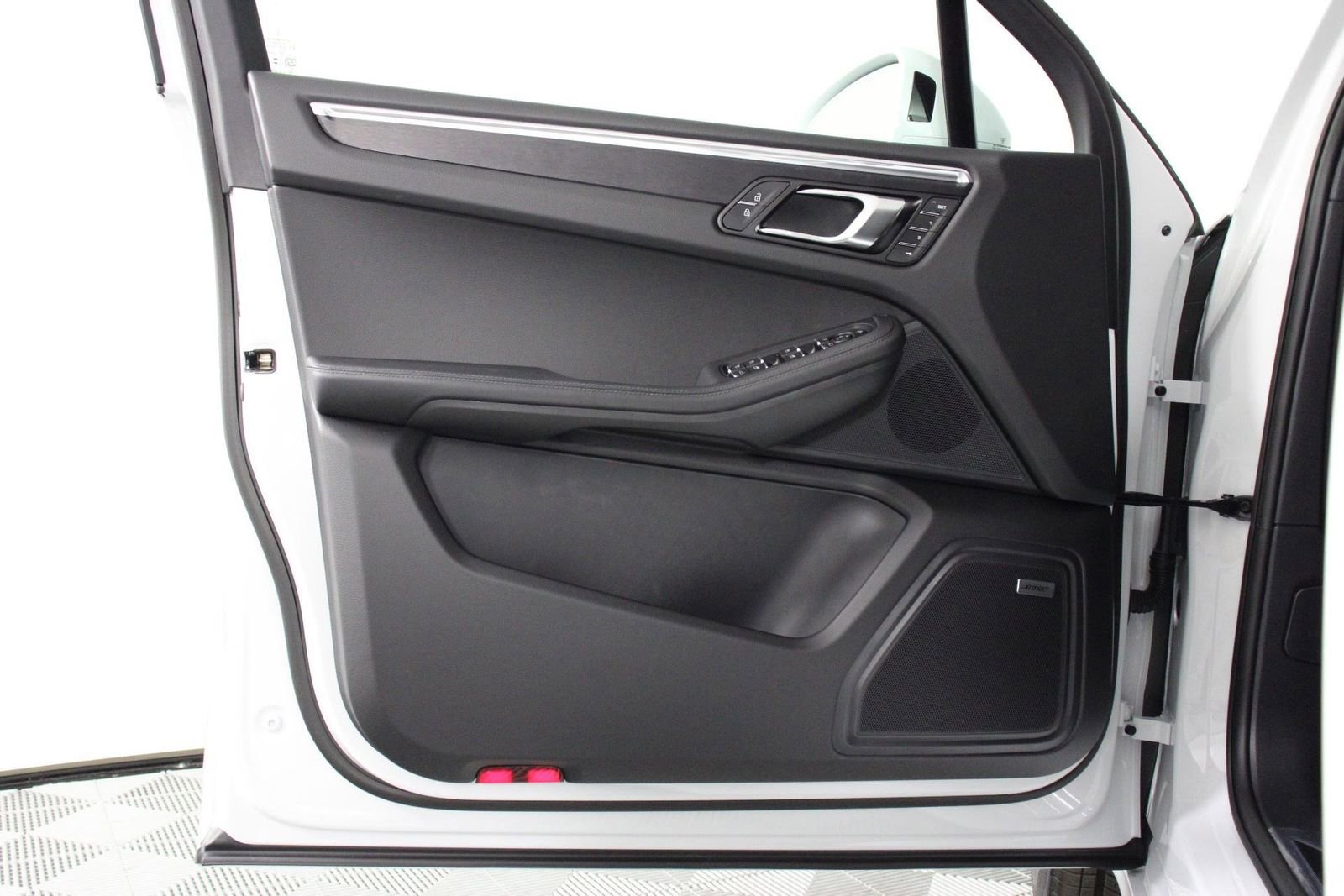 New 2026 Porsche Macan GTS AWD/4WD image 21