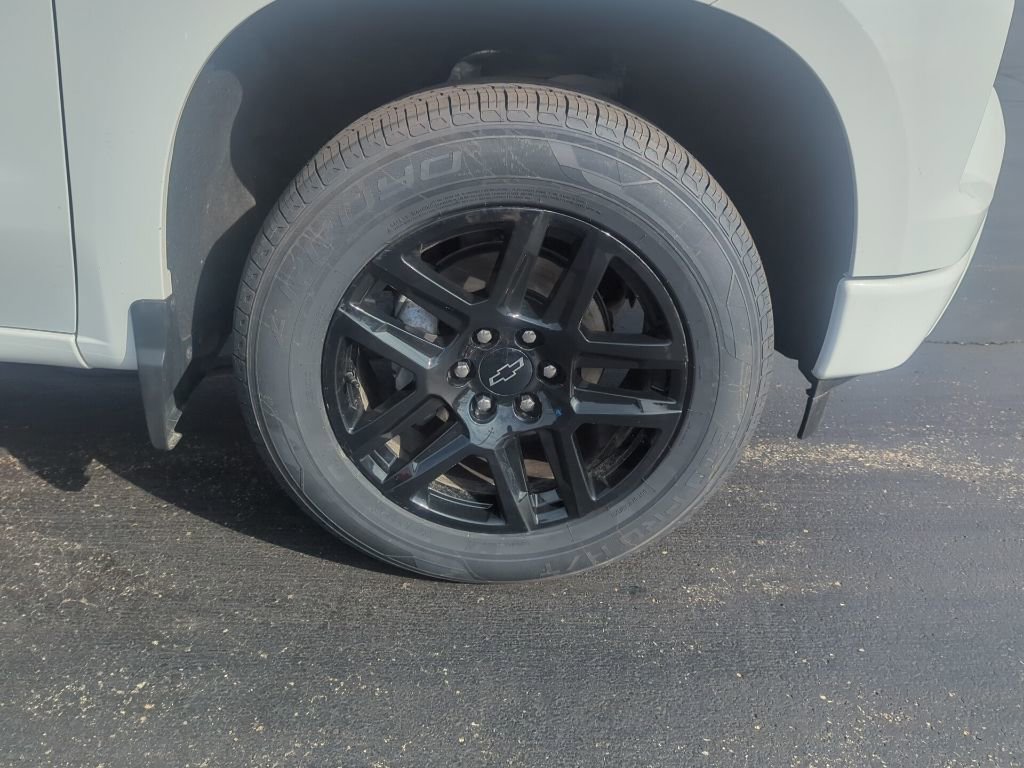 Certified 2024 Chevrolet Silverado 1500 RST w/ Convenience Package II image 12