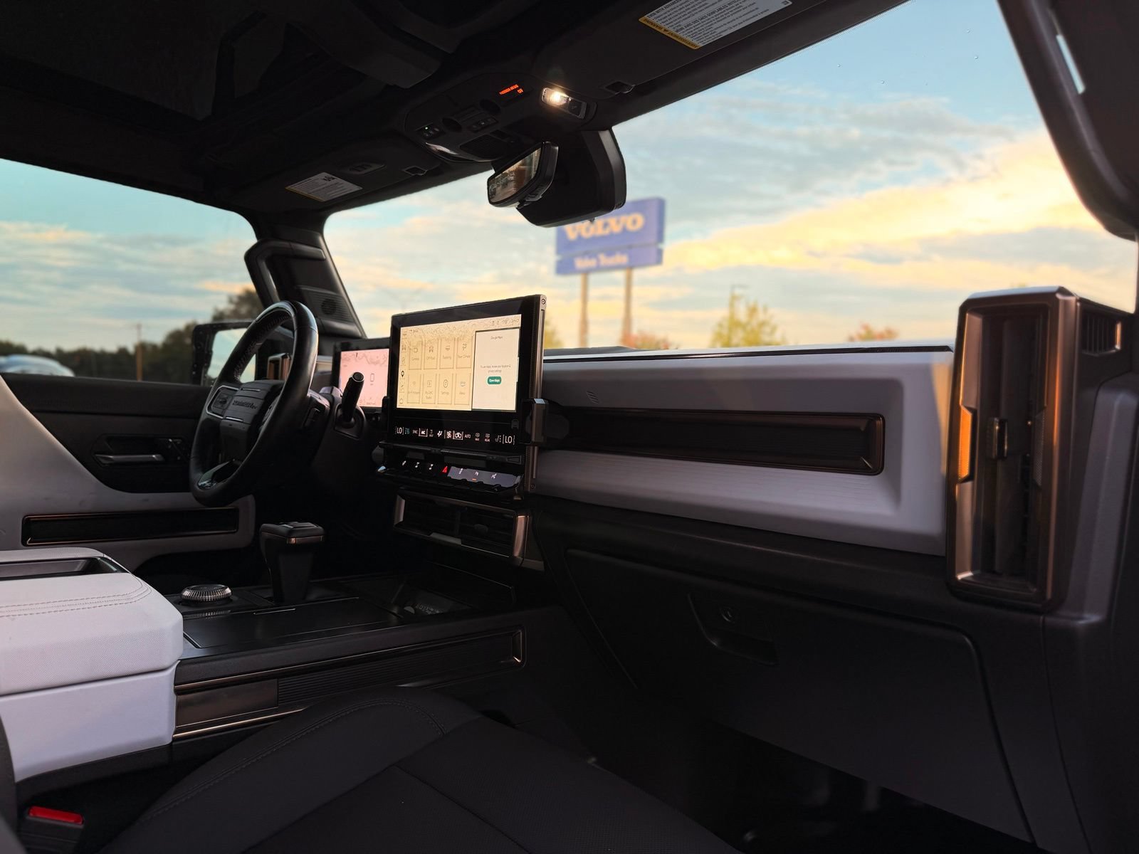 Used 2024 GMC Hummer EV 2X w/ Extreme Off-Road Package AWD/4WD image 36